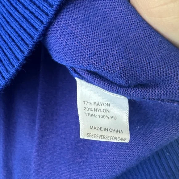 5/48 Royal Blue Sweater with Red Brand Tag - Picture 8 of 9